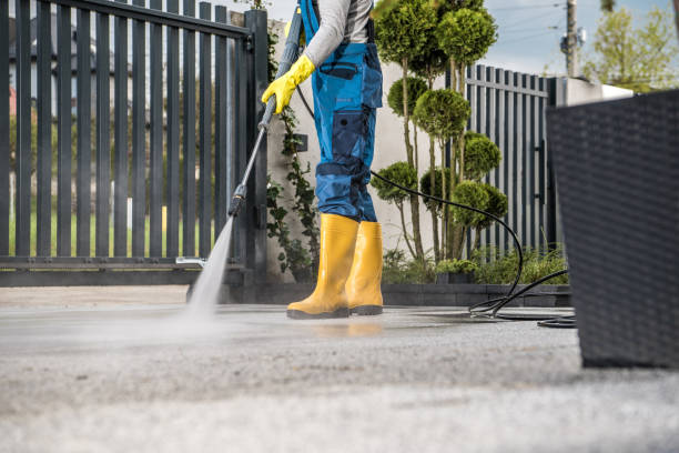 Why Choose Our Certified Pressure Washing Experts for Your Project Needs in Covedale, OH?